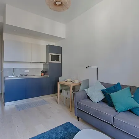 Magnificent Studio Garibaldi Square - Brand New *