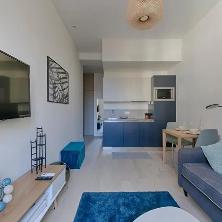 Magnificent Studio Garibaldi Square - Brand New Daire